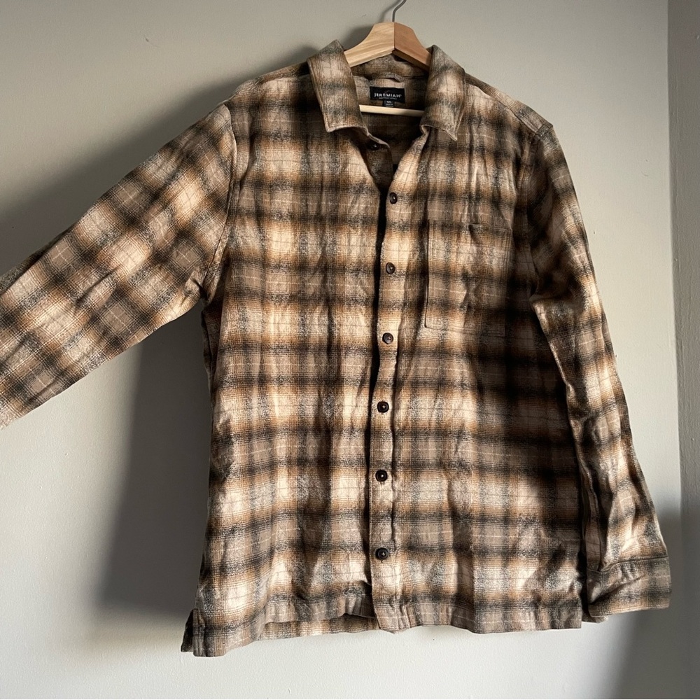 Men’s Patterned Flannel Button Down